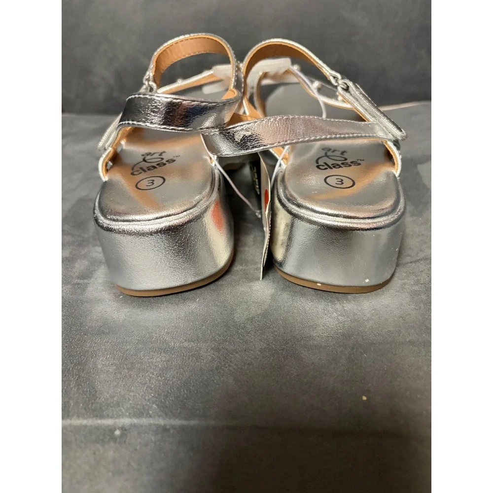 Art Class Liana Silver Metallic Studded Pearl Platform Sandals Girls Size 3 NEW